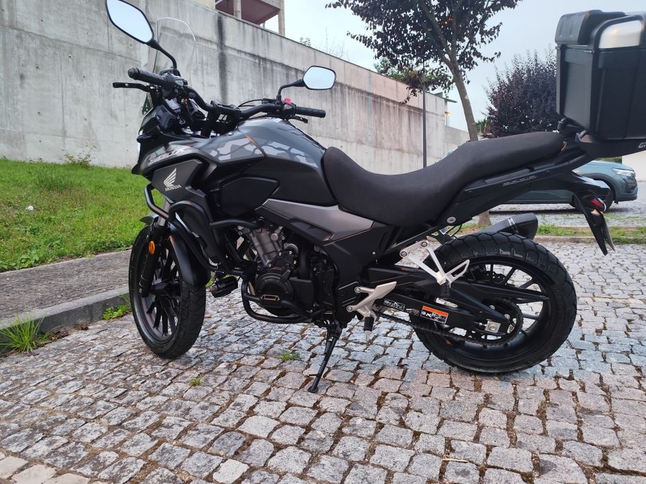 Honda CB 500X muito bem cuidada