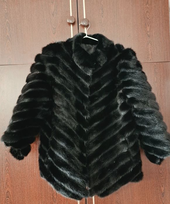 Продам гарну шубку з норки!