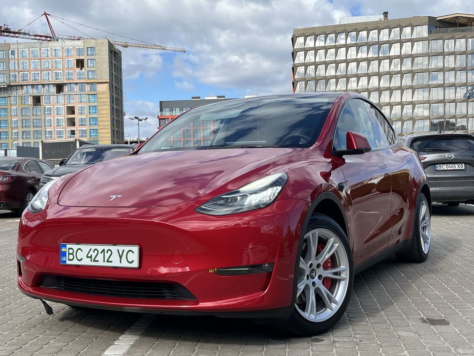 Tesla Model Y Long Range Dual Motor All-Wheel Drive 2021 Red