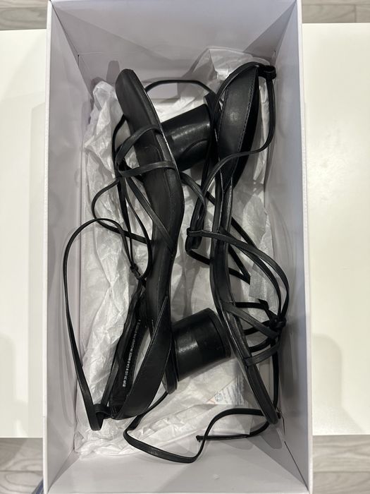 Шкіряні босоніжки &Other Stories