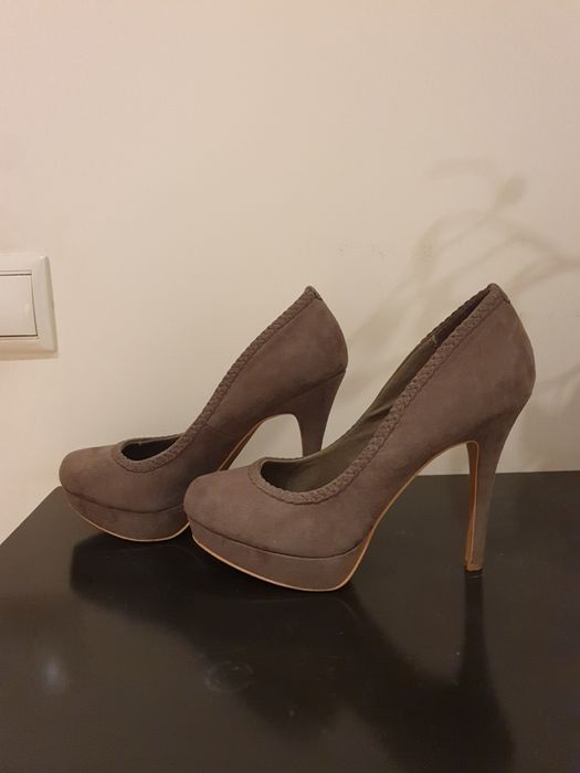 Sapatos altos Stradivarius