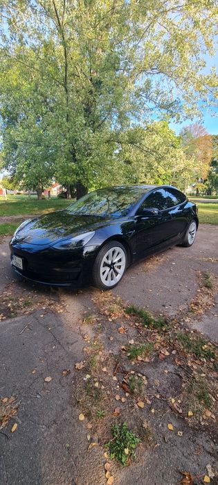 Tesla model 3