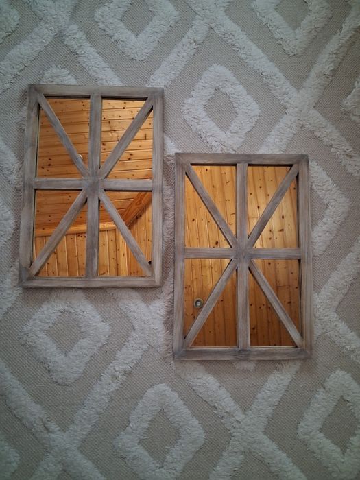 Dois espelhos janela decorativos , como novos !