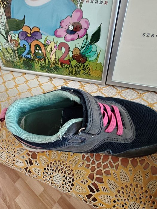 Sprzedam buty rozmiar 28