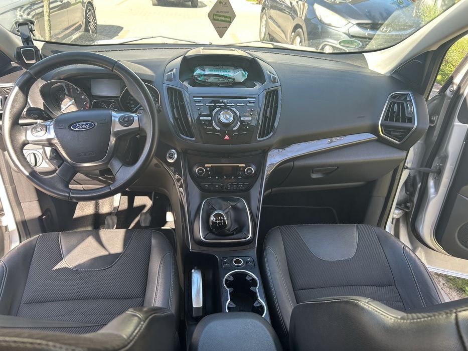 Ford Kuga 2013 r