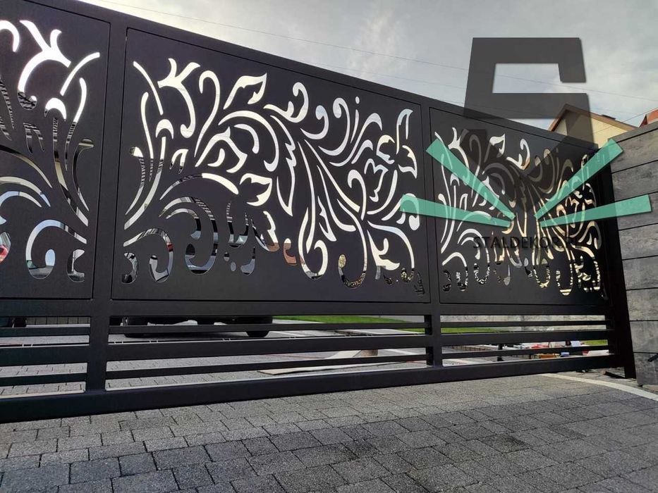 Brama przesuwna 5x1,5m wycinana laserowo, CNC,  panelowa.