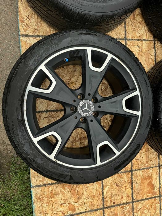 Комплект дисків з шинами R19 235/45 з Mercedes Benz GLA 250