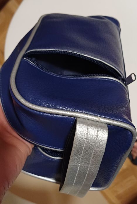 Kosmetyczka damska podróżna