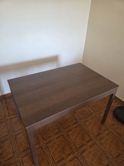 Mesa EKEDALEN extensível 4 ou 6 lugares