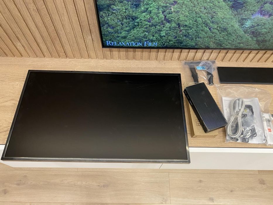 Продам новий телевізор Samsung QE32LS03CBUXUA