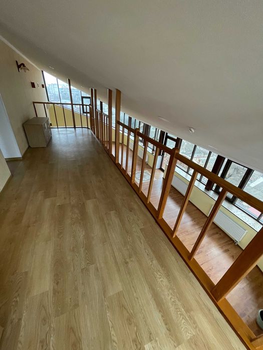 Центр Спаська офіс в бізнес-центрі 238 кв.м. ремонт ціна 150 тис.у.о.