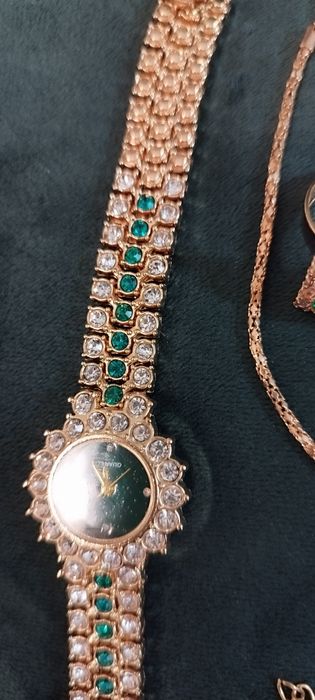 Komplet biżuterii z zegarkiem