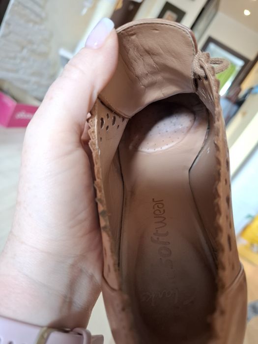 Oddam bardzo wygodne skórzane buty Clark  r 38, stan dobry