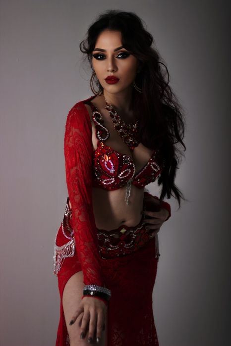 Червоний костюм для східних танців, танець живота, bellydance