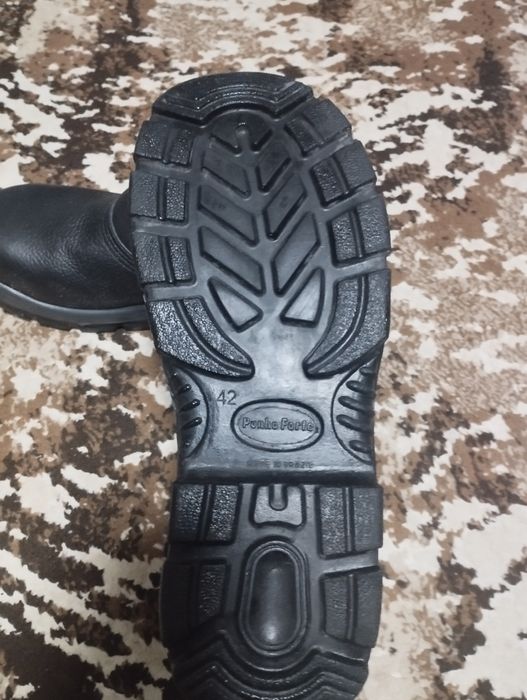 Спец взуття з твердим носком