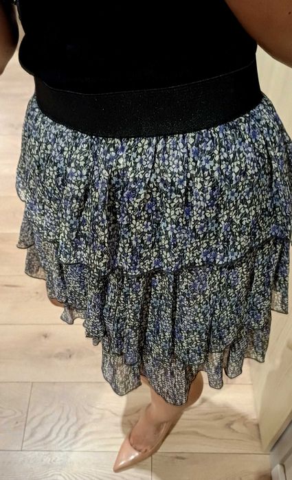 Spódnica mini z falbankami M