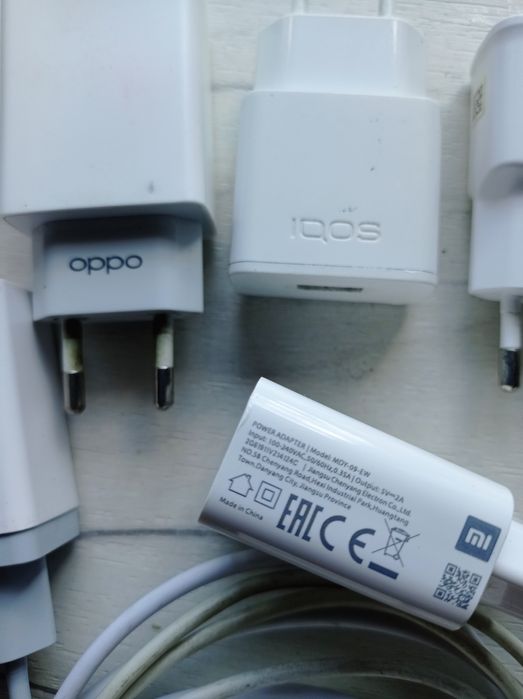 Зарядка оригінал для мобільного телефону