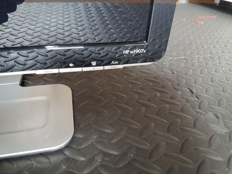 Monitor LCD HP 19p Usado