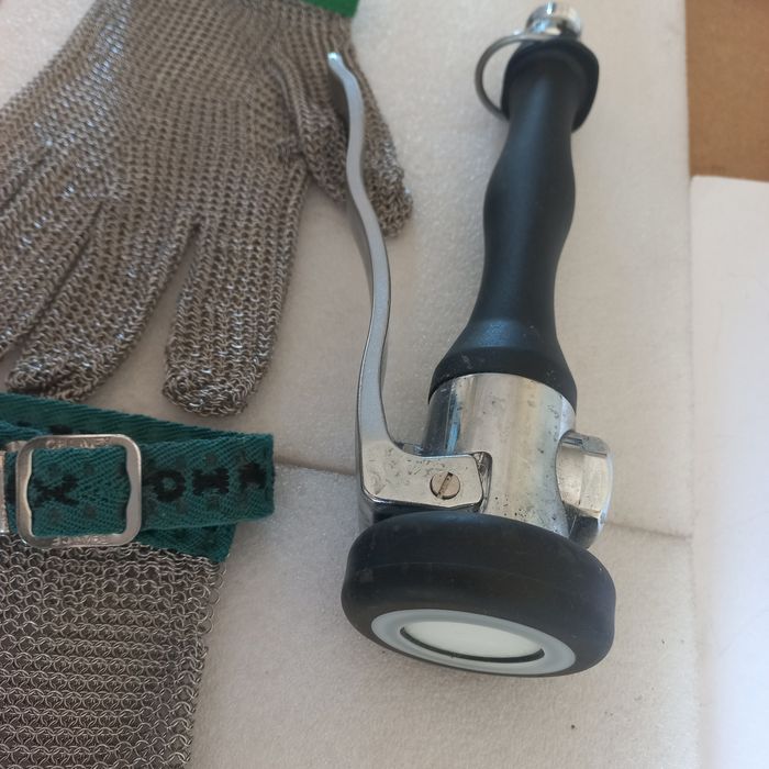 Chuveito+Luvas de protecção em malha inox