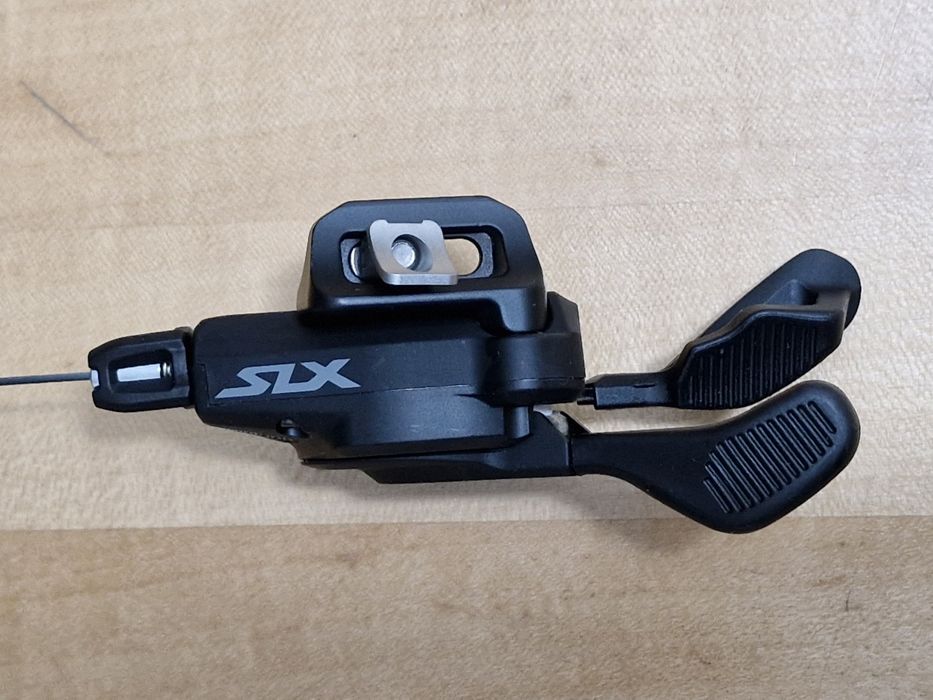 Manipulo Shimano SLX de 12 velocidades novo a estrear