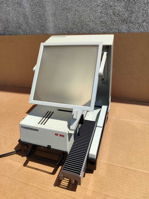 Kindermann Diafocus AV 150 35mm Film Slide Projector/monitor como novo
