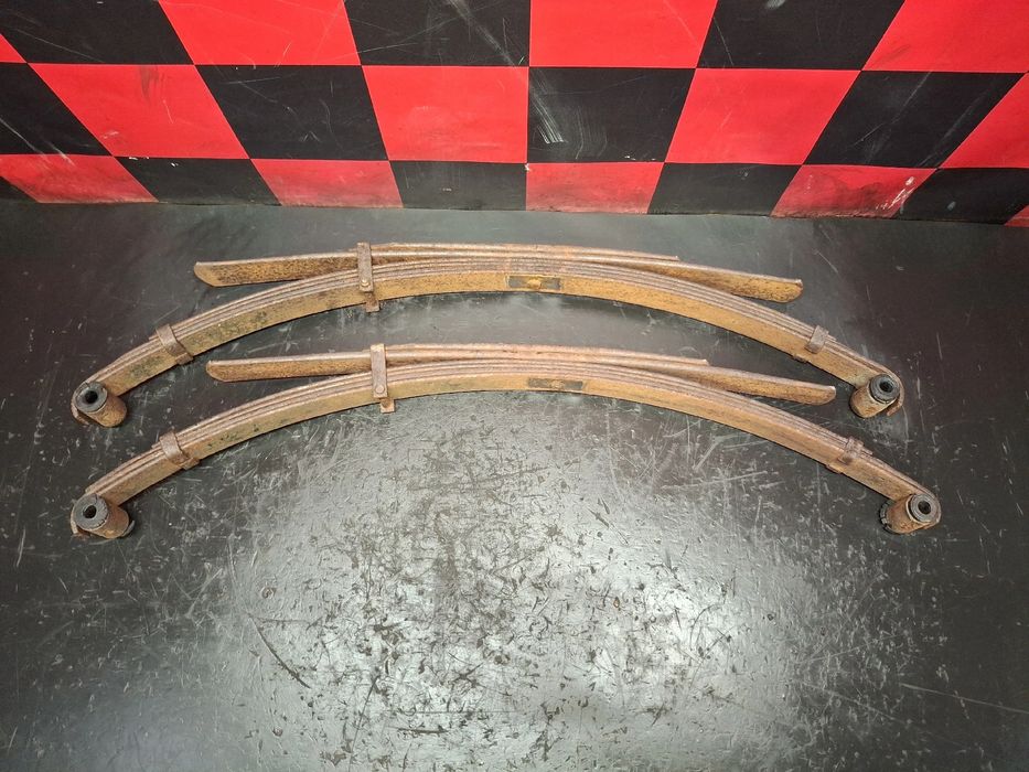 Conjunto Molas Suspensão Tras/Traseira TOYOTA Hilux II Pick Up (_N2_)