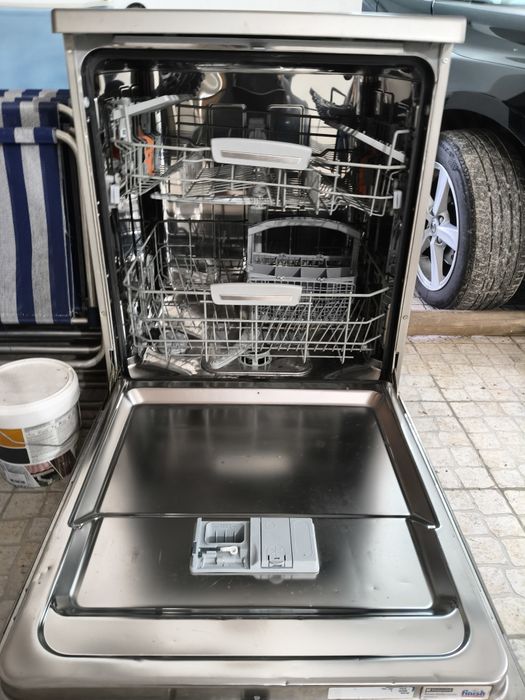 Máquina da loiça Hotpoint ARISTON