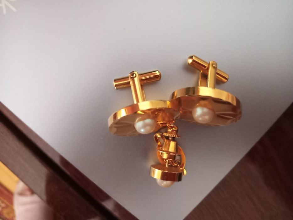 Запонки та шпилька для краватки з камінням Swarovski , вінтаж.