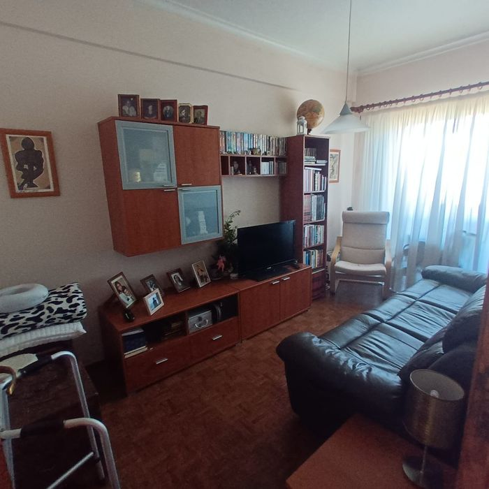 Baixa preço e venda  até 6 novembro - moveis diversos e conjuntos