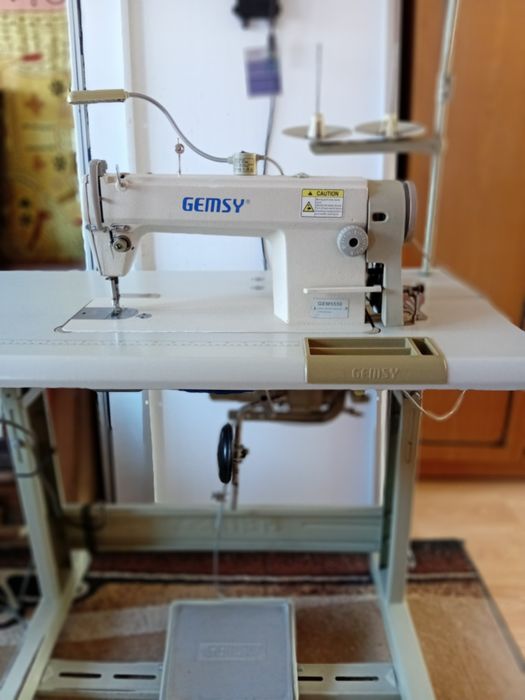 Швейная машинка  GEMSY 5550