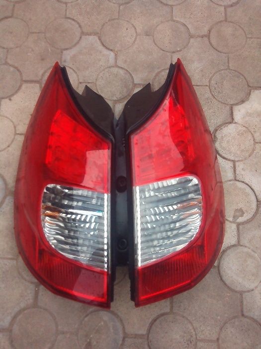 Задні стопи фонари на Рено Сценик 3. Меган 3.Оригінал розбірка.