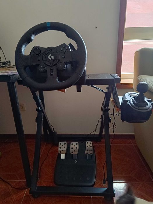 Volante Logitech + suporte