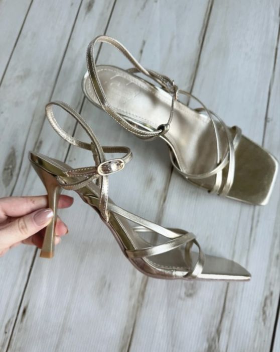 Zlote sandalki 39 nowe