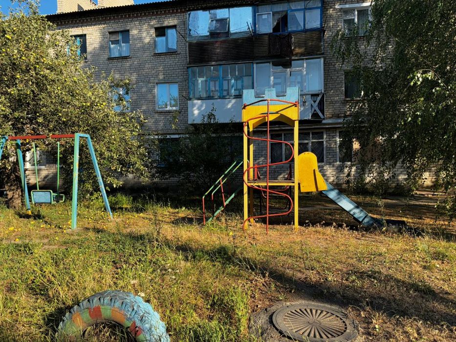 Продам 3-кімнатна квартира з меблями, технікою та автономним опаленням