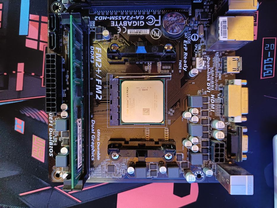 Материнська плата процесор і оперативка