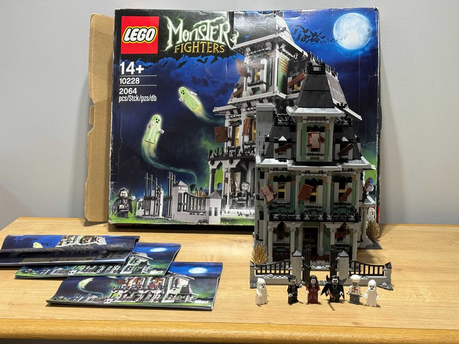 Lego Haunted Mansion Bricklink 10228 LEGO Monster Fighters 10228