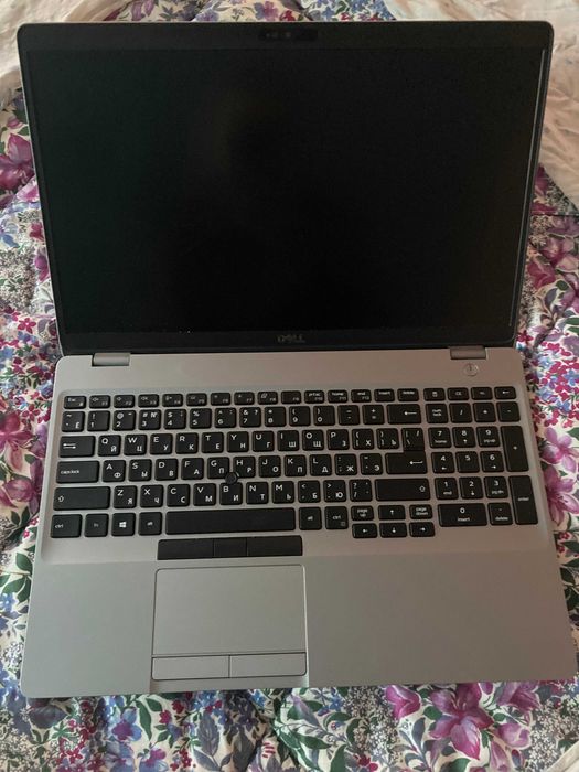 Dell 15.6 (1920x1080) IPS i5 10 покоління 4 ядра ddr4 16gb ssd m2 256g