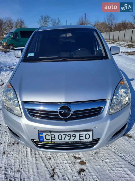 Продам Opel Zafira 2009
