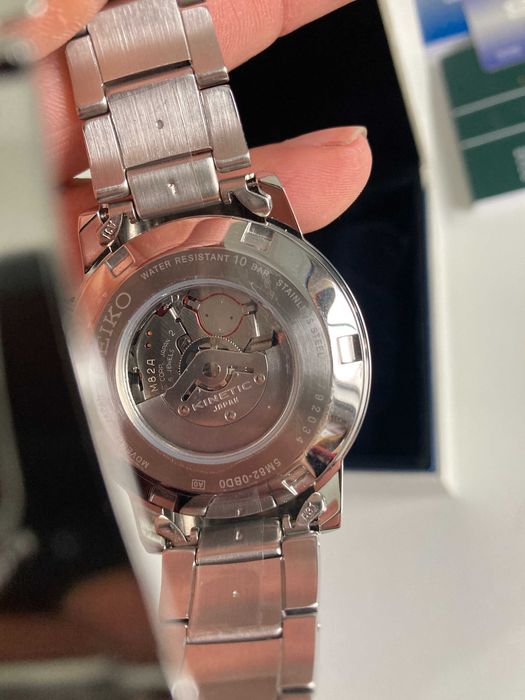 Relógio Seiko Neo Classic Kinetic SKA775P1 em Inox Original usado