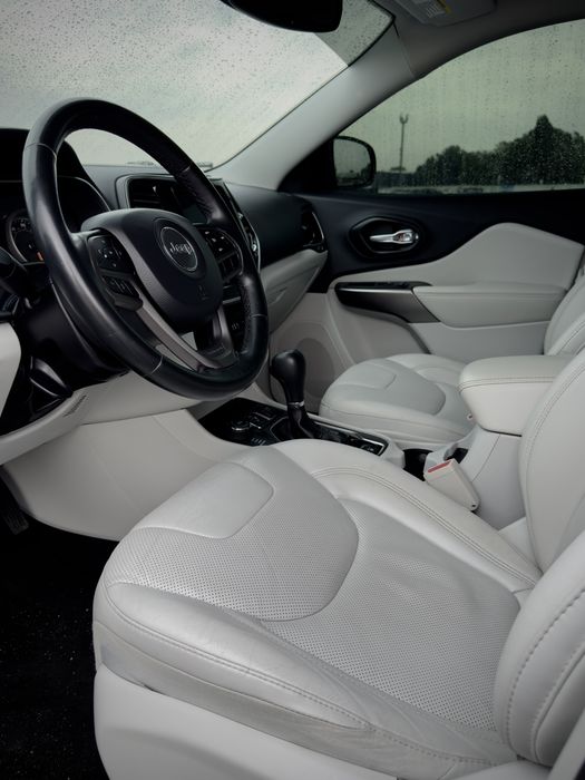 Jeep Cherokee 2019 VIN 1C4PJMDX0KD393679 фото оголошення 12 з 16