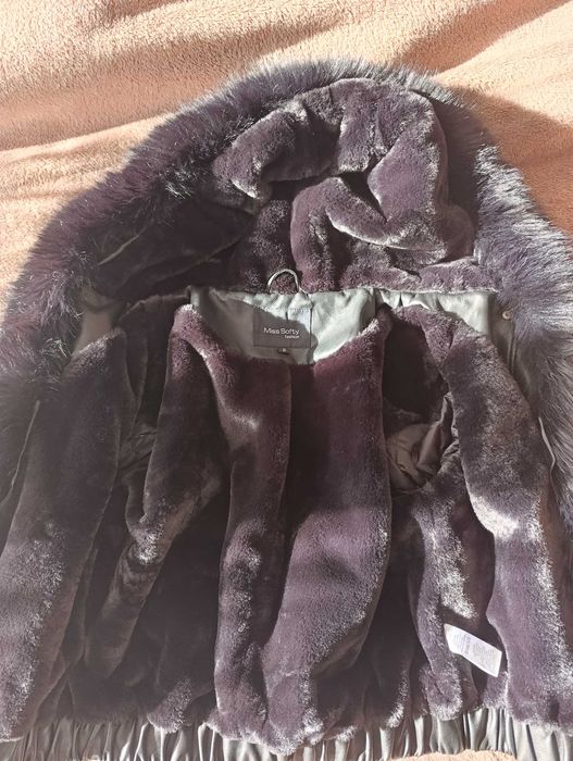 Kurtka futerko damska, czarna z kapturem, eko skóra r. S