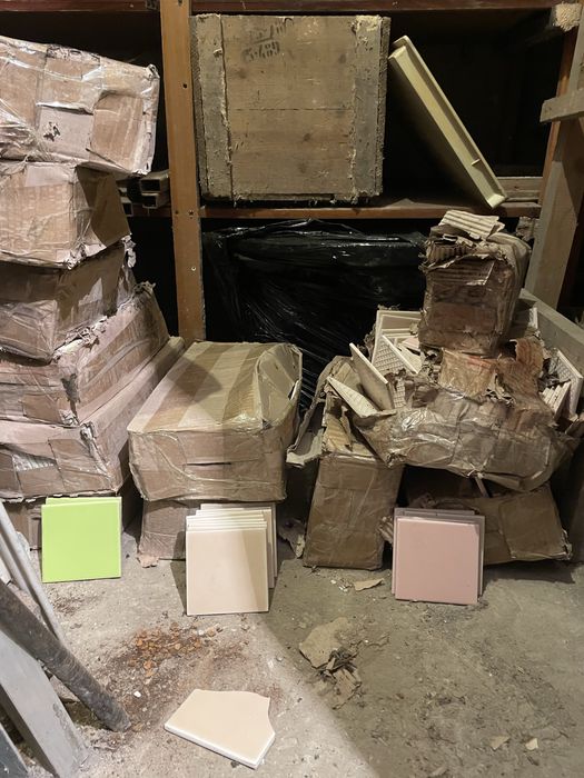 Плитка 10.10 настіна трьох кольорів