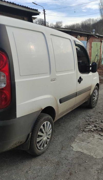 Малогабаритные перевозки фургоном Fiat Doblo Combi