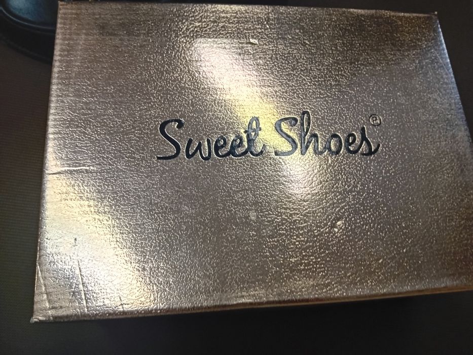 Półbuty czarne na obcasie