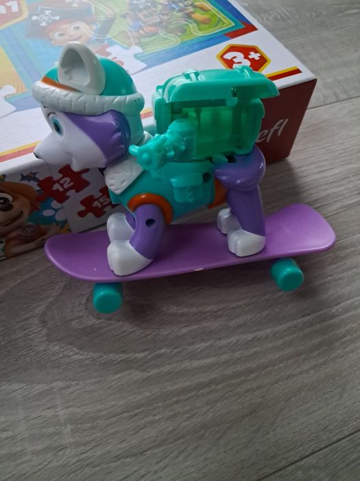Puzzle 4 w 1 figurka gratis