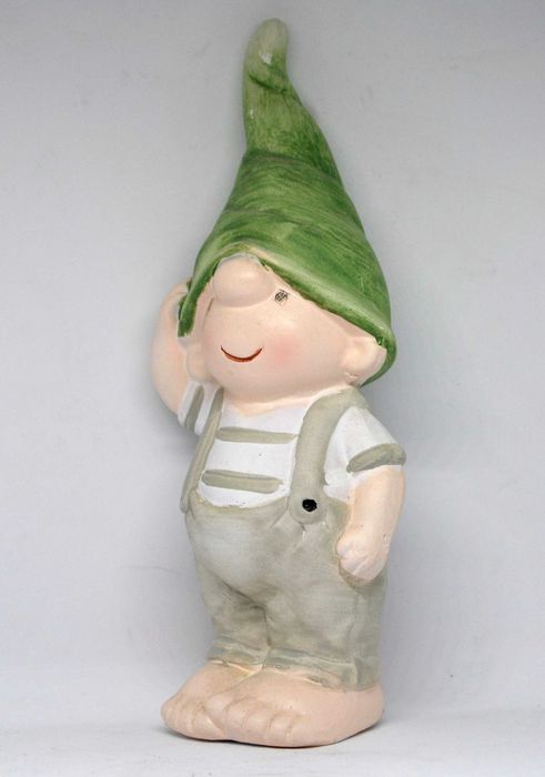 Ceramiczna figurka skrzat krasnal do ogrodu i domu 19 cm dekoracja ogrodowa