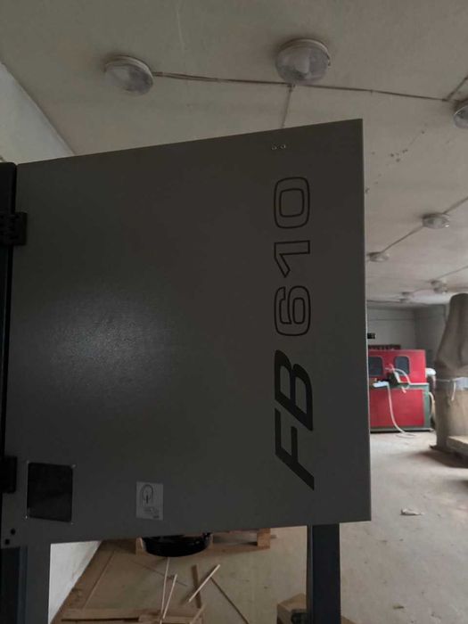 Вертикальна стрічкова пила FELDER FB 610