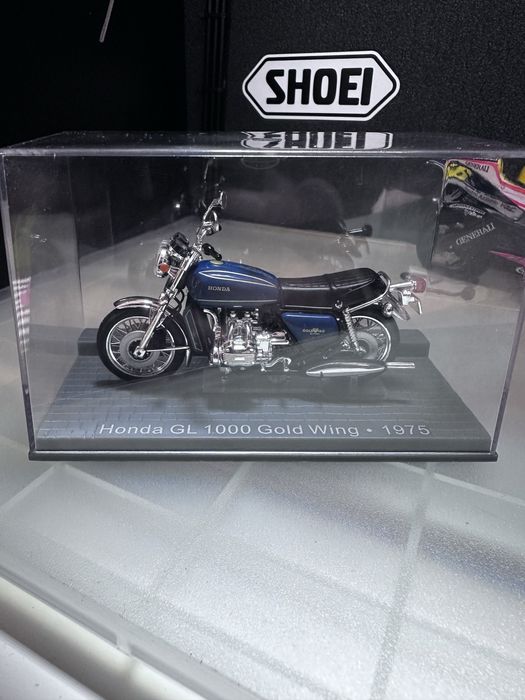 Miniatura Honda GL Gold Wing de 1975 Escala 1/24 made by IXO