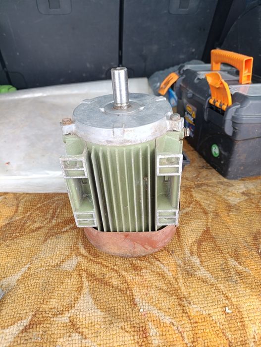 Двохшвидкістний електродвигун 1,5 кВт