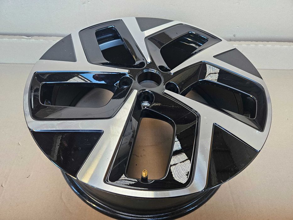 Vw ID3 10A601025K felga aluminiowa 19" Et50